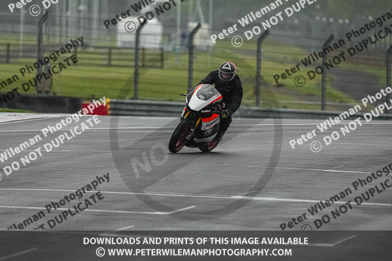 donington no limits trackday;donington park photographs;donington trackday photographs;estoril;event digital images;motorbikes;no limits;no limits trackdays;peter wileman photography;portugal;trackday;trackday digital images;trackday photos